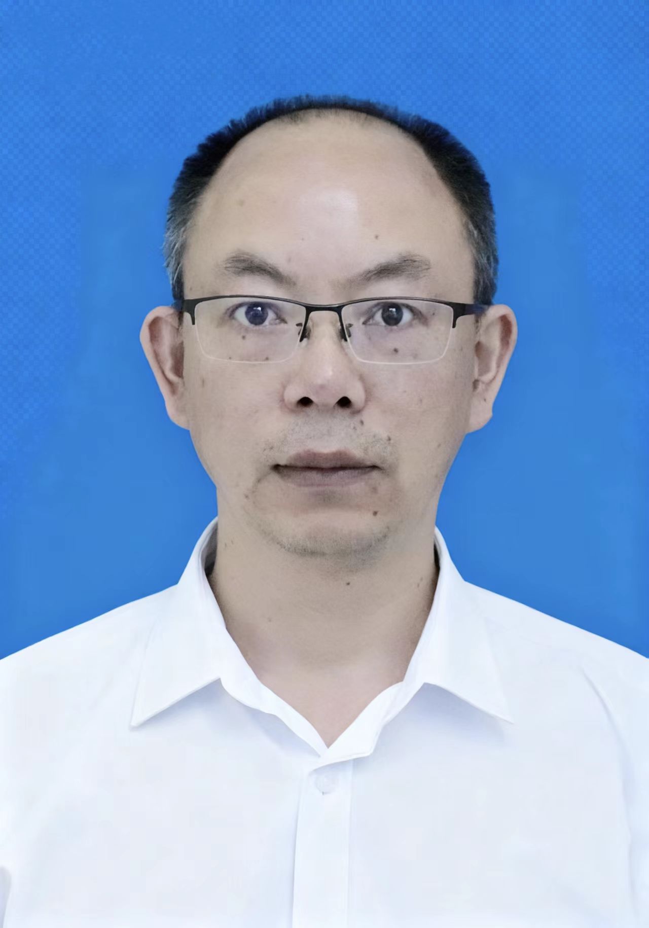 何荣鑫
